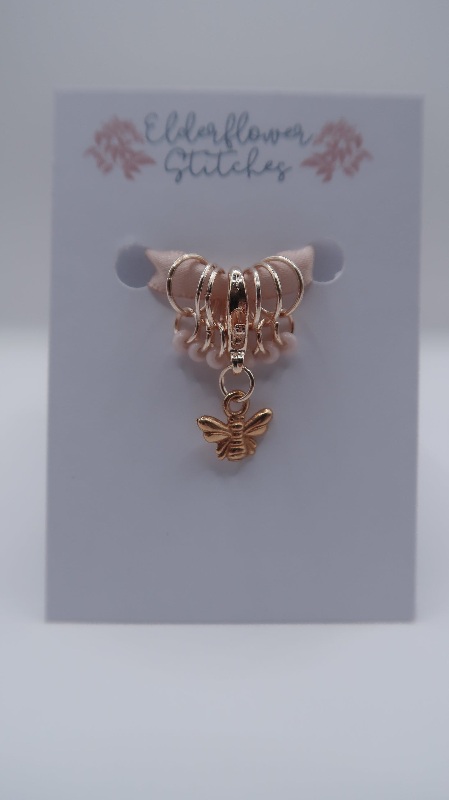 Bee Progress Keeper Set // Rose Gold Progress Keeper with Glass Bead Stitch Markers