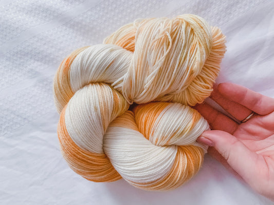Bucks Fizz from the Festive Tipple Collection Handdyed Yarn, sock, sparkle, DK