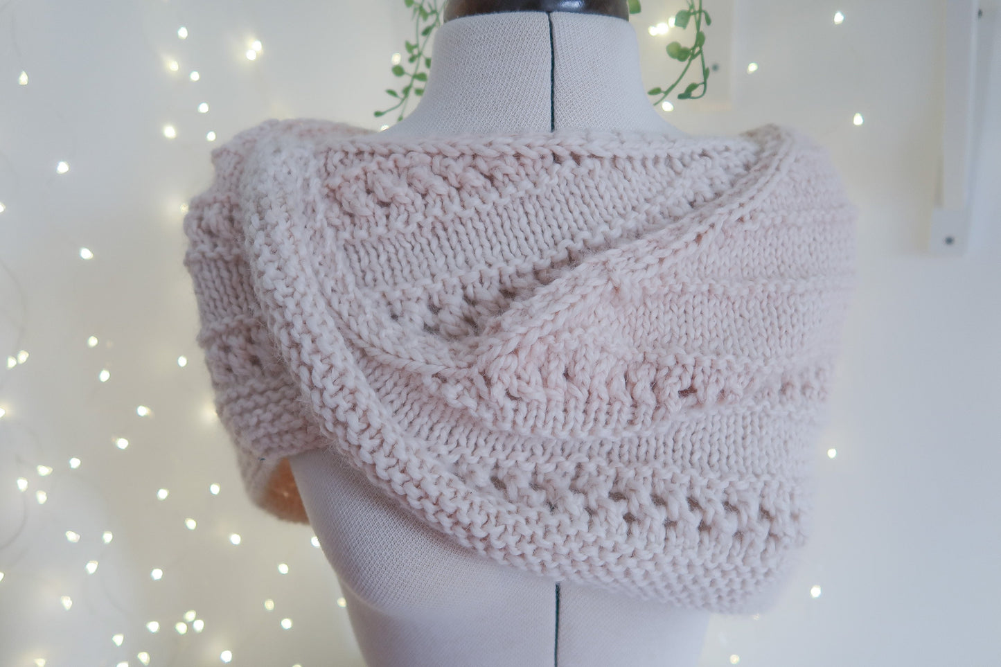 Yarn Set: Cosy Christmas Shawl