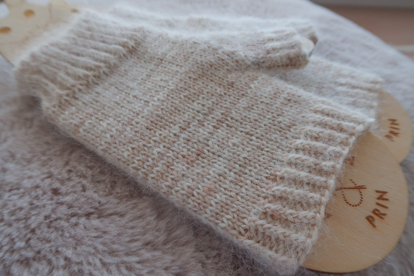 Yarn Set: Caramel Latte Mittens